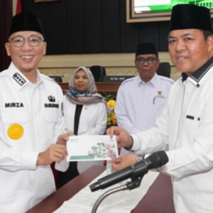 Gubernur Lampung Tunaikan Zakat Melalui Baznas Lampung